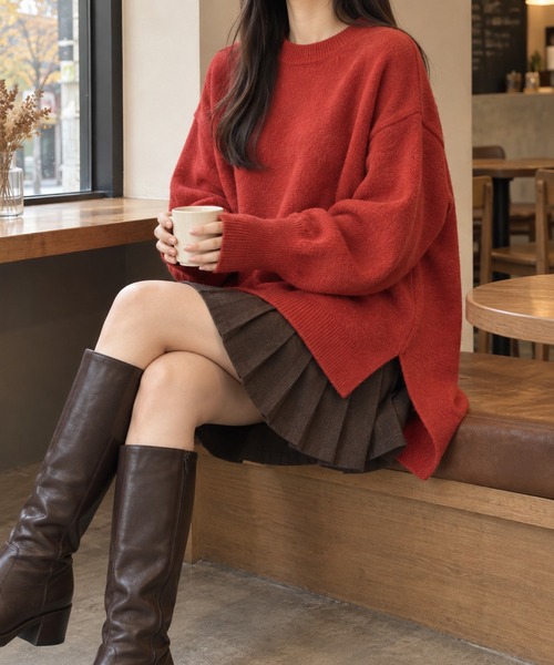 BLoomMe(ブルームミー)の「ふんわり包まれる、サイドスリットオーバーサイズニット(ニット/セーター・レディース・ダークグレー/ブラック/ブラウン/オフホワイト/レッド・M)」の20枚目の写真