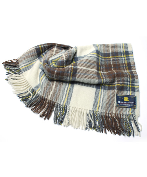 BEAMS BOY（ビームスボーイ）の「HIGHLAND TWEED / KILTピンショール（ストール/ショール・レディース・グリーン系その他/イエロー系その他/レッド系その他/サックスブルー/インディゴブルー/ホワイト・FREE/ONE SIZE）」の2枚目の写真