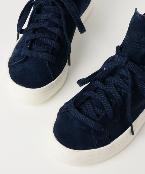 adidas（アディダス）の「オリジナルス コートバンテージ スリッポン [COURTVANTAGE SLIP MID W]（スニーカー・レディース・ブルー・22.5cm/23.5cm/24.0cm/24.5cm/25.0cm/23.0cm/22.0cm）」の6枚目の写真