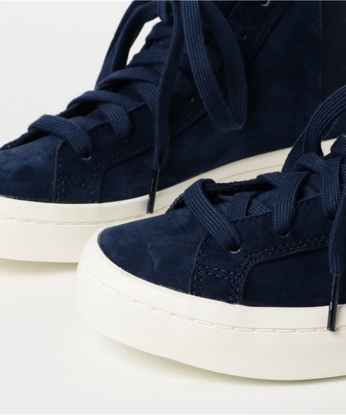 adidas（アディダス）の「オリジナルス コートバンテージ スリッポン [COURTVANTAGE SLIP MID W]（スニーカー・レディース・ブルー・22.5cm/23.5cm/24.0cm/24.5cm/25.0cm/23.0cm/22.0cm）」の7枚目の写真