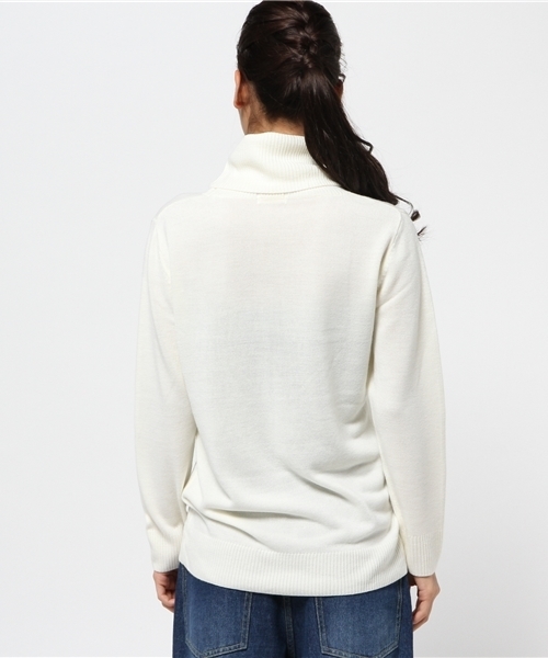 Denime（ドゥニーム）の「ソフトタッチタートルネックニット（ニット/セーター・レディース・アイボリー/ブラック/グレー/ダークグリーン・FREE）」の16枚目の写真