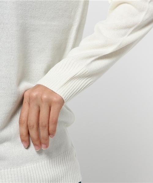 Denime（ドゥニーム）の「ソフトタッチタートルネックニット（ニット/セーター・レディース・アイボリー/ブラック/グレー/ダークグリーン・FREE）」の10枚目の写真