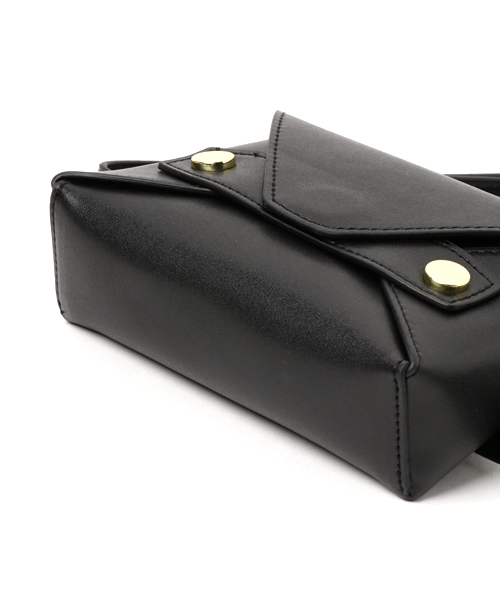 SLY(スライ)の「LETTER POCHETTE BELT(ショルダーバッグ・レディース・グレー/キャメル/ブラック・FREE)」の5枚目の写真