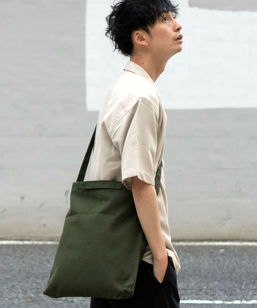 United Athle(ユナイテッドアスレ)の「【United Athle / ユナイテッドアスレ】ヘビーキャンバス2WAYショルダー(ショルダーバッグ・レディース・ブラック/グレー/ブルー/ネイビー/アイボリー/ブラック系その他/オリーブ・FREE)」の6枚目の写真