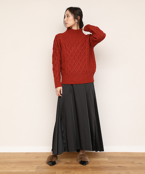 STYLEDOOR（スタイルドア）の「ハイネックケーブルニットプルオーバー（ニット/セーター・レディース・オフホワイト/ライトグレー/ダークオレンジ/グリーン/モカ・FREE）」の11枚目の写真