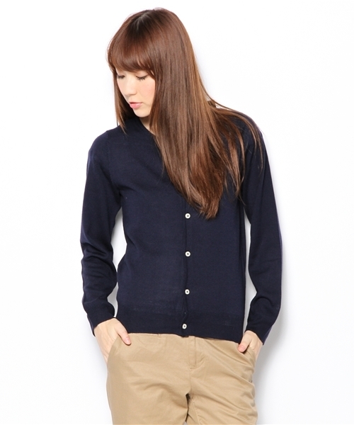 BEAMS BOY（ビームスボーイ）の「□BEAMS BOY / 12ゲージ BB刺繍クルーカーディガン（カーディガン/ボレロ・レディース・チャコールグレー/ブラック/ピンク/ワイン/イエロー/グリーン/ブルー/ネイビー・0/1）」の4枚目の写真