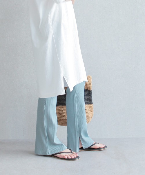 reca（レカ）の「リブフレアパンツ スリット入り（レギンス/スパッツ・レディース・ライトグレー/ブラック/ベージュ/ダークグレー/ブラウン/キャメル/カーキ/モカ/ブルー系その他/サックスブルー/グレイッシュベージュ/ダークベージュ/アイボリー/ブラウン系その他・FREE）」の12枚目の写真