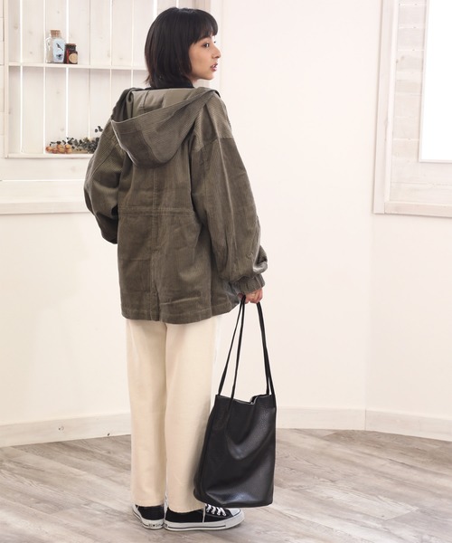 classicalelf（クラシカルエルフ）の「コーデュロイ無地ミドル丈ボリューム袖マウンテンパーカー（マウンテンパーカー・レディース・ベージュ/ブラウン/アイボリー/ライトカーキ・MEDIUM/LARGE）」の7枚目の写真