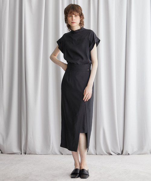 STUDIOUS（ステュディオス）の「【STUDIOUS】キュプラサテン スリットスカート（スカート・レディース・ブラック/ベージュ/パープル・1/2）」の16枚目の写真