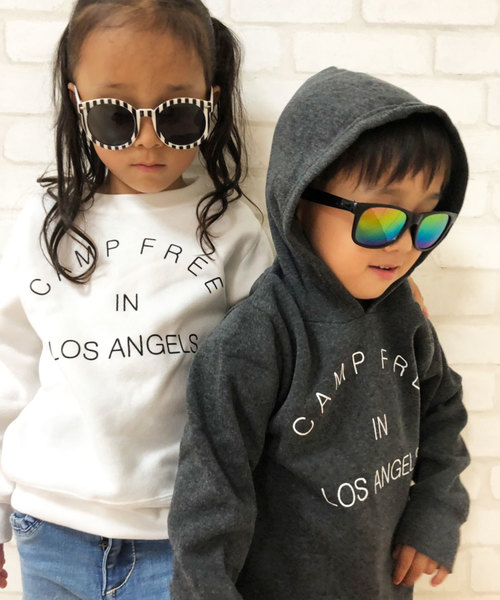 THE CASUAL(カジュアル)の「パイル起毛プリントトレーナー スウェット キッズ(スウェット・キッズ・A/T/S/R/Q/P/O/N/M/L/K/J/I/H/G/F/E/D/C/B・110cm/120cm/130cm/140cm/150cm/160cm/100cm)」の21枚目の写真