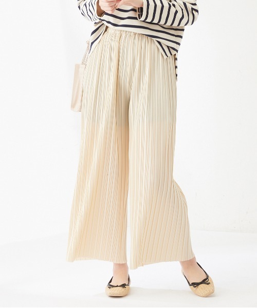 natural couture(ナチュラルクチュール)の「ランダムプリーツリラックスパンツ(その他パンツ・レディース・アイボリー/ミント/ブラック/グレー・FREE)」の1枚目の写真