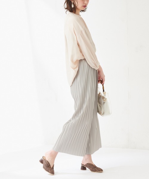 natural couture(ナチュラルクチュール)の「ランダムプリーツリラックスパンツ(その他パンツ・レディース・アイボリー/ミント/ブラック/グレー・FREE)」の16枚目の写真