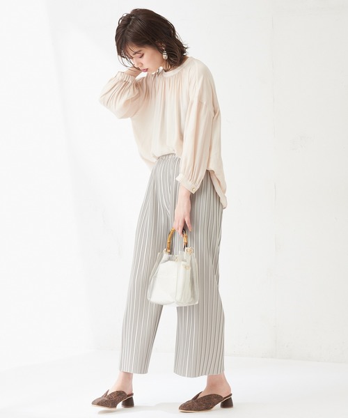 natural couture(ナチュラルクチュール)の「ランダムプリーツリラックスパンツ(その他パンツ・レディース・アイボリー/ミント/ブラック/グレー・FREE)」の17枚目の写真