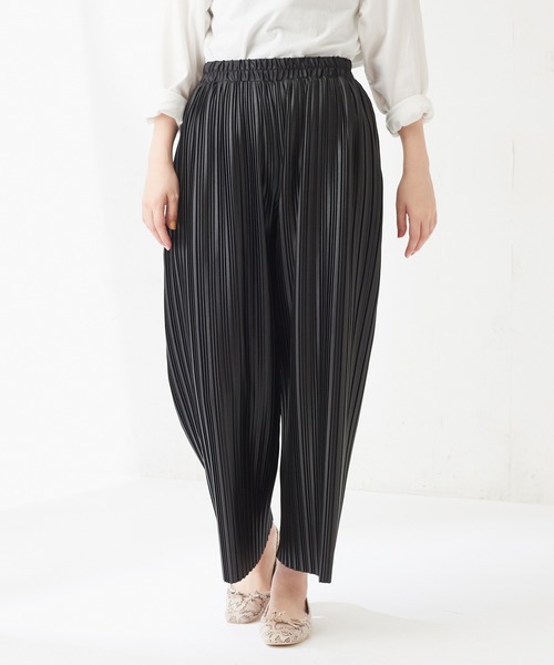 natural couture(ナチュラルクチュール)の「ランダムプリーツリラックスパンツ(その他パンツ・レディース・アイボリー/ミント/ブラック/グレー・FREE)」の11枚目の写真