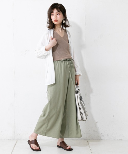 natural couture(ナチュラルクチュール)の「やわらか微光沢バンドカラーシャツ(シャツ/ブラウス・レディース・ベージュ/オフホワイト/モカ/ブルー・FREE)」の20枚目の写真