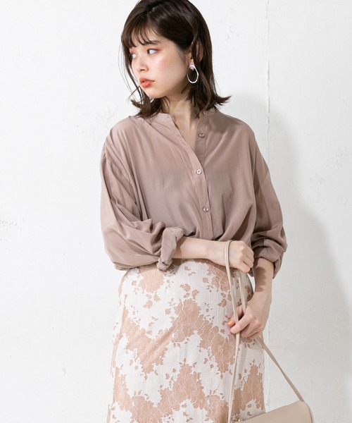 natural couture(ナチュラルクチュール)の「やわらか微光沢バンドカラーシャツ(シャツ/ブラウス・レディース・ベージュ/オフホワイト/モカ/ブルー・FREE)」の18枚目の写真