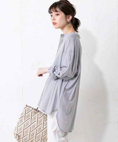 natural couture(ナチュラルクチュール)の「やわらか微光沢バンドカラーシャツ(シャツ/ブラウス・レディース・ベージュ/オフホワイト/モカ/ブルー・FREE)」の10枚目の写真