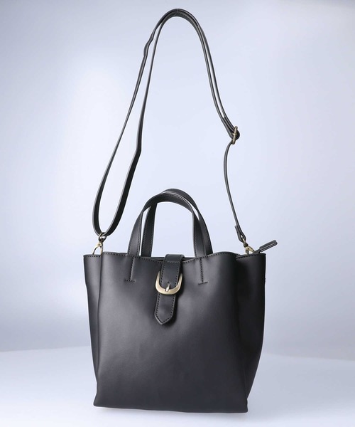 HONEYSUCKLE ROSE（ハニーサックルローズ）の「【HONEYSUCKLE ROSE】３層フェイクレザーショルダー（ショルダーバッグ・レディース・ブラック/ブラウン・ONE SIZE）」の2枚目の写真