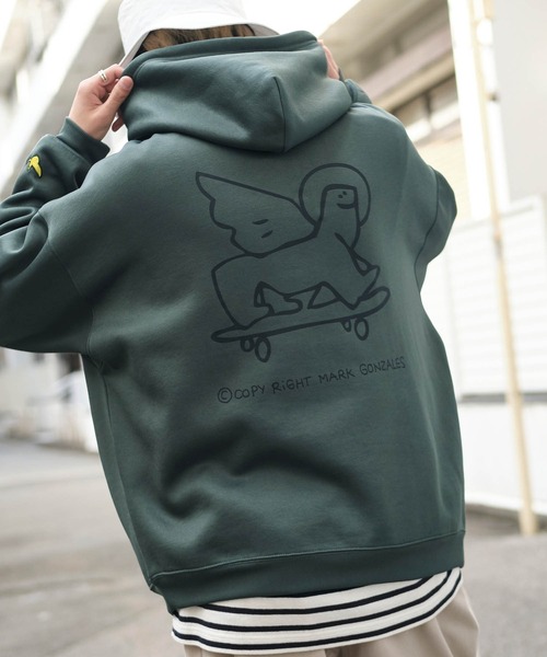 Mark Gonzales（マーク・ゴンザレス）の「Mark Gonzales/マークゴンザレス MONO-MART 別注 クリアスモークオーバーサイズ プルオーバーパーカー（パーカー・メンズ・ホワイト系その他/グリーン系その他/ブラウン系その他2/ホワイト系その他2/グリーン系その他2/ブラック/ブラウン系その他/ダークブラウン/ベージュ系その他/ブラック系その他2/グリーン系その他3/グレイッシュベージュ/ベージュ系その他2/ホワイト/ブラック系その他/ベージュ系その他3/ライラック/ホワイト系その他3/パープル系その他2/グリーン系その他5/ブラック系その他3/パープル系その他/グリーン系その他6/ライトグリーン/グリーン系その他4・M/L/S）」の19枚目の写真