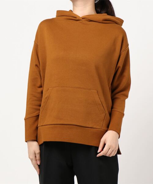 AMERICAN HOLIC(アメリカンホリック)の「フード付き脇スリットプルオーバー *(パーカー・レディース・ブラック/キャメル/モカ/アイボリー・FREE)」の7枚目の写真