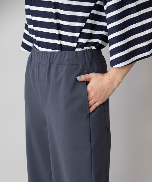 Munich（ミューニック）の「コットンポリエステルストレッチインターロック　ワイドパンツ(セットアップ可)（その他パンツ・レディース・ブラック/ダークグレー/グレイッシュベージュ・S/M/XS）」の17枚目の写真