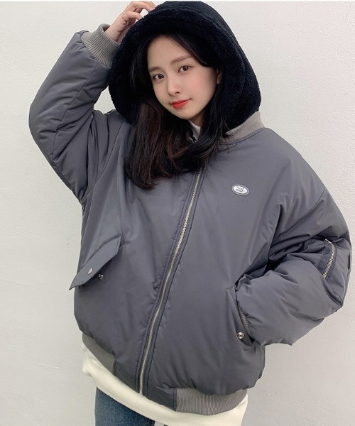 muahmuah(ムーアムーア)の「A'GEM/9 × .kom『muah muah/ムーアムーア』REVERSIBLE FLEECE HOOD JUMPER/リバーシブル フリース フード ジャンパー ジップアップ(ブルゾン・レディース・ベージュ/アイボリー/ブラック/カーキ・FREE)」の14枚目の写真