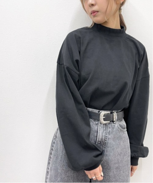 apres jour mignon（アプレジュールミニョン）の「モックネックロンT【ZOZOTOWN限定アイテム】（Tシャツ/カットソー・レディース・オフホワイト/パープル/アイボリー/ブラック・X-LARGE/フリー）」の4枚目の写真