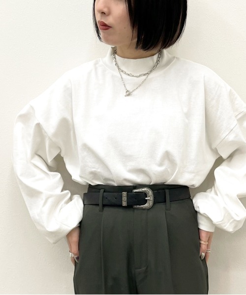 apres jour mignon（アプレジュールミニョン）の「モックネックロンT【ZOZOTOWN限定アイテム】（Tシャツ/カットソー・レディース・オフホワイト/パープル/アイボリー/ブラック・X-LARGE/フリー）」の6枚目の写真