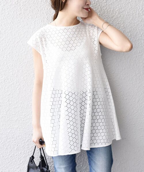SHIPS(シップス)の「【WEB限定】〈手洗い可能〉アイレットペプラムフレンチカットソー◇(Tシャツ/カットソー・レディース・ライトホワイト/ネイビー/ピンク/ラベンダー/ブラック/オリーブ・ONE SIZE)」の1枚目の写真