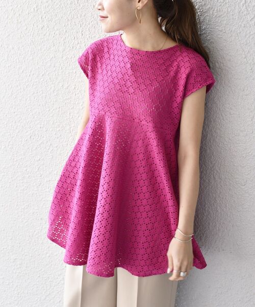 SHIPS(シップス)の「【WEB限定】〈手洗い可能〉アイレットペプラムフレンチカットソー◇(Tシャツ/カットソー・レディース・ライトホワイト/ネイビー/ピンク/ラベンダー/ブラック/オリーブ・ONE SIZE)」の6枚目の写真