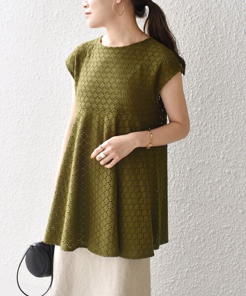 SHIPS(シップス)の「【WEB限定】〈手洗い可能〉アイレットペプラムフレンチカットソー◇(Tシャツ/カットソー・レディース・ライトホワイト/ネイビー/ピンク/ラベンダー/ブラック/オリーブ・ONE SIZE)」の20枚目の写真