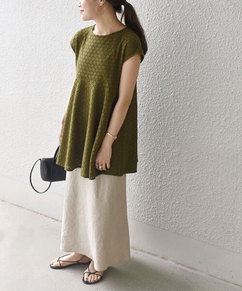 SHIPS(シップス)の「【WEB限定】〈手洗い可能〉アイレットペプラムフレンチカットソー◇(Tシャツ/カットソー・レディース・ライトホワイト/ネイビー/ピンク/ラベンダー/ブラック/オリーブ・ONE SIZE)」の18枚目の写真