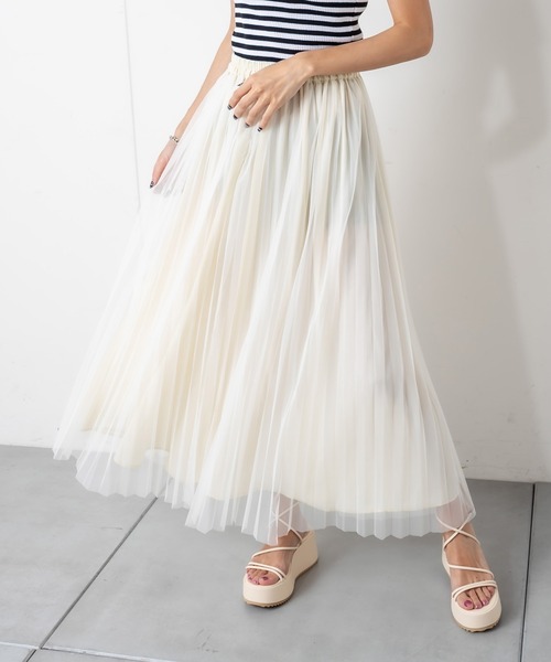 RASVOA(ラスボア)の「リバーシブルプリーツチュールスカート(スカート・レディース・ブラック/アイボリー・FREE)」の2枚目の写真