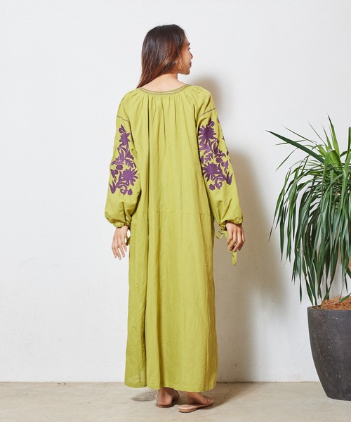 【新品未使用品】Sara mallika サラマリカ ワンピース 黄 総柄 sara mallika（サラ マリカ）の「Sara Mallika/サラマリカ Geometric