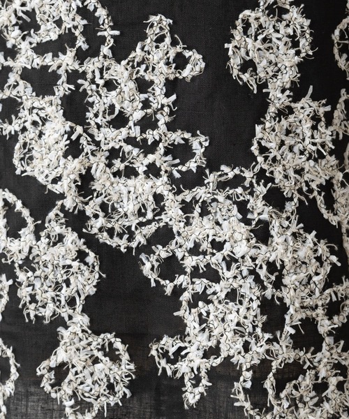 BEARDSLEY(ビアズリー)の「裾刺繍ニット(ニット/セーター・レディース・ブラック/ベージュ・FREE)」の5枚目の写真