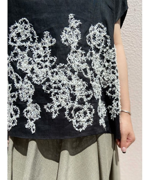 BEARDSLEY(ビアズリー)の「裾刺繍ニット(ニット/セーター・レディース・ブラック/ベージュ・FREE)」の8枚目の写真