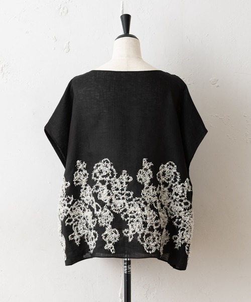 BEARDSLEY(ビアズリー)の「裾刺繍ニット(ニット/セーター・レディース・ブラック/ベージュ・FREE)」の14枚目の写真