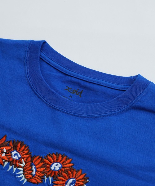 X-girl（エックスガール）の「EMBROIDERED SUNFLOWER LOGO S/S TEE（Tシャツ/カットソー・レディース・レッド/ホワイト/ブルー/ブラック・M/L/S/XS）」の9枚目の写真