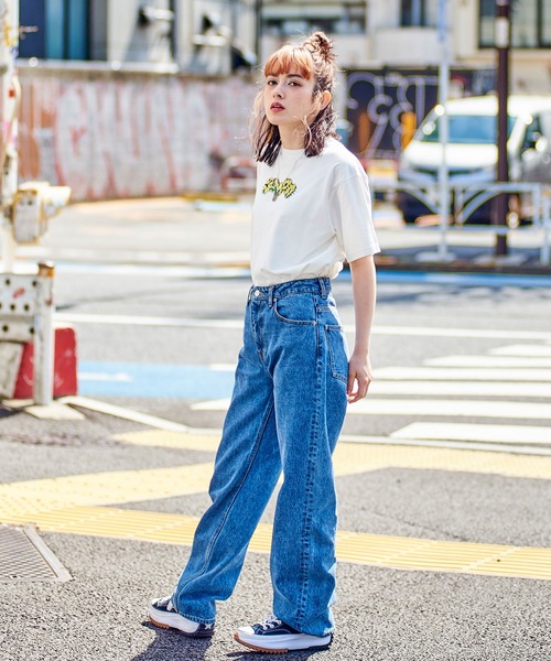 X-girl（エックスガール）の「EMBROIDERED SUNFLOWER LOGO S/S TEE（Tシャツ/カットソー・レディース・レッド/ホワイト/ブルー/ブラック・M/L/S/XS）」の11枚目の写真