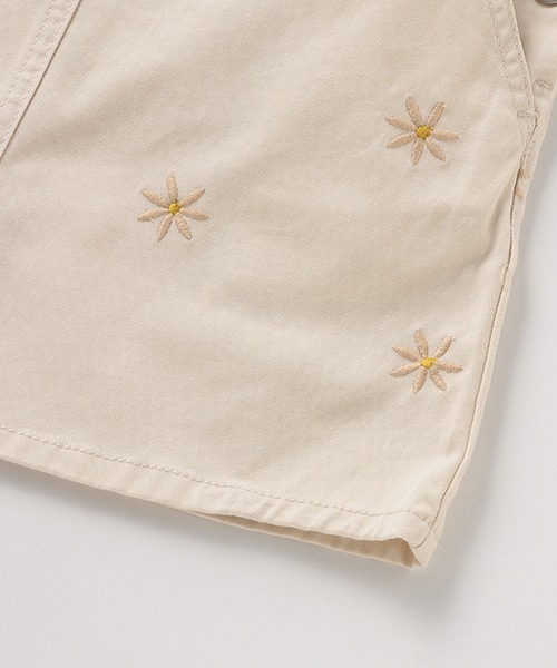 petit main（プティマイン）の「マーガレット刺しゅうジャンスカ（ジャンパースカート・キッズ・サックスブルー/アイボリー・SMALL/MEDIUM/LARGE）」の8枚目の写真