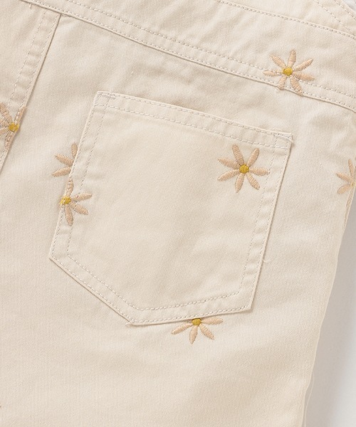 petit main（プティマイン）の「マーガレット刺しゅうジャンスカ（ジャンパースカート・キッズ・サックスブルー/アイボリー・SMALL/MEDIUM/LARGE）」の13枚目の写真