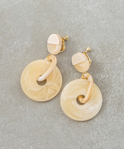 mystic（ミスティック）の「バイカラーサークルイヤリング（イヤリング・レディース・グリーン/アイボリー・ONE SIZE）」の3枚目の写真