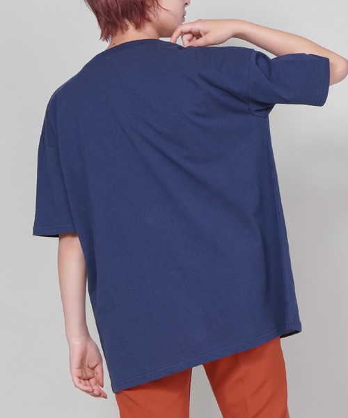 SPINNS（スピンズ）の「【ゆったりシルエット】B.BALＬロゴTシャツ（Tシャツ/カットソー・レディース・ネイビー/オフホワイト/グリーン・ONESIZE）」の17枚目の写真