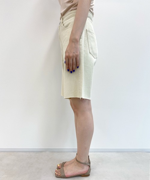 DouDou（ドゥドゥ）の「デニムショートパンツ（デニムパンツ・レディース・オフホワイト/ブルー・38/36）」の14枚目の写真