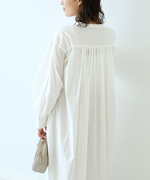 B:MING by BEAMS(ビーミングバイビームス)の「B:MING by BEAMS / バンドカラー シャツワンピース(ワンピース・レディース・オフホワイト/ブラウン系その他4/ブラック系その他4・MEDIUM/SMALL)」の6枚目の写真