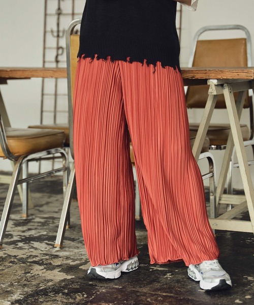 WEGO(ウィゴー)の「WEGO/プリーツイージーパンツ(スラックス・レディース・ブラック/レッド/グリーン/アイボリー・FREE)」の4枚目の写真