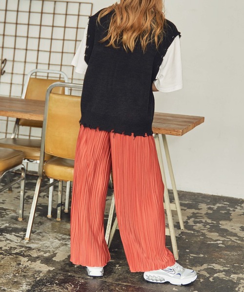 WEGO(ウィゴー)の「WEGO/プリーツイージーパンツ(スラックス・レディース・ブラック/レッド/グリーン/アイボリー・FREE)」の11枚目の写真