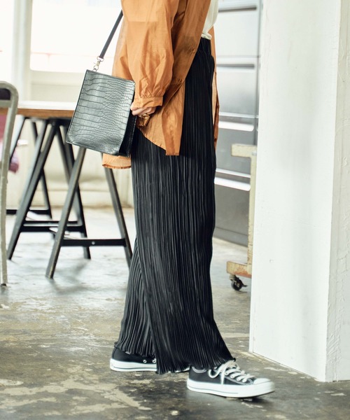 WEGO(ウィゴー)の「WEGO/プリーツイージーパンツ(スラックス・レディース・ブラック/レッド/グリーン/アイボリー・FREE)」の5枚目の写真