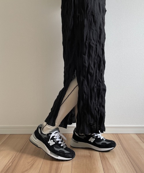 wee9s(ウィークス)の「wave onepiece / シワ加工で形状記憶!アイロン不要なスリット入りクリンクルワンピース(ワンピース・レディース・ブラック/ベージュ/アイボリー・FREE)」の10枚目の写真