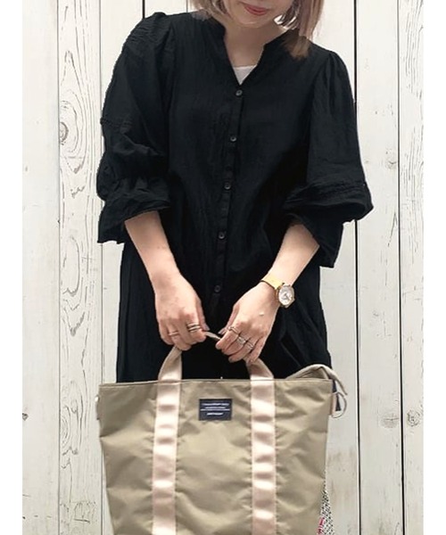 Samansa Mos2 blue(サマンサモスモスブルー)の「キャンディースリーブブラウス(シャツ/ブラウス・レディース・ブラック/オフホワイト/モカ・フリ-)」の3枚目の写真